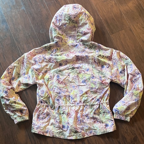Floral hooded windbreaker - Picture 5 of 7